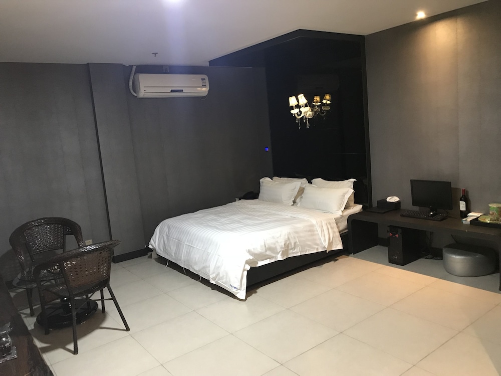 Qingdao Hengbo Hotel 10/29