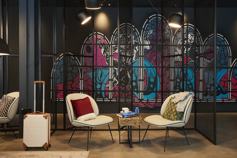 Moxy York 48/50