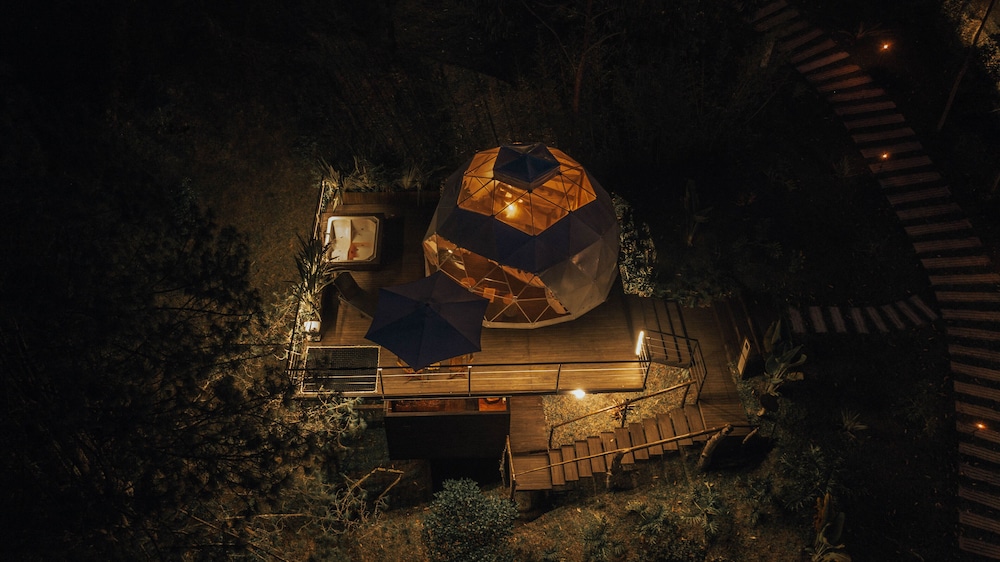 Domus Glamping 50/50