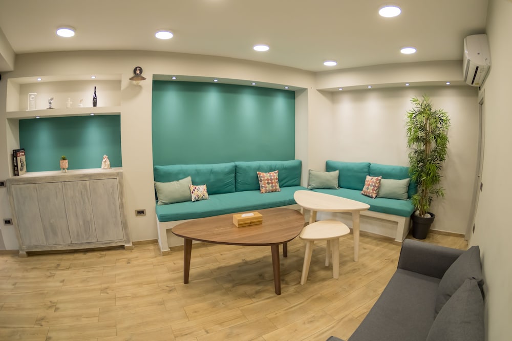 Connect Studios & Apartments 26/47