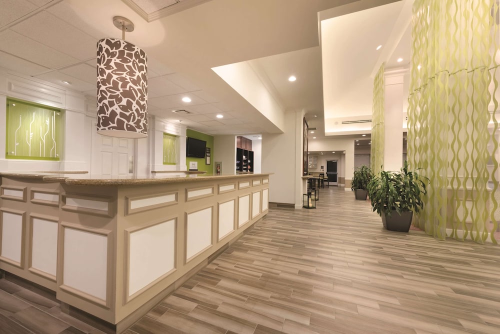 Lobby at HILTON GARDEN INN AKRON CANTON, CANTON - OH