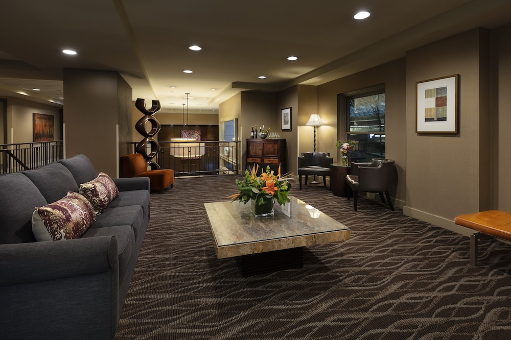 Executive Hotel Pacific 38/50