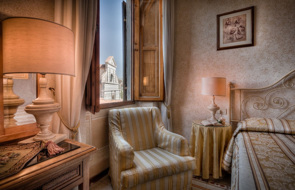 Palazzo Dal Borgo 30/58