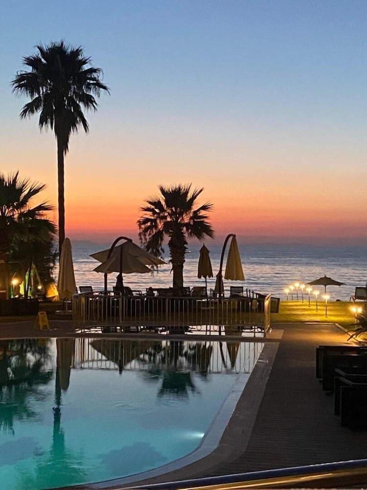 MAIA Luxury Beach Hotel & Spa 46/50