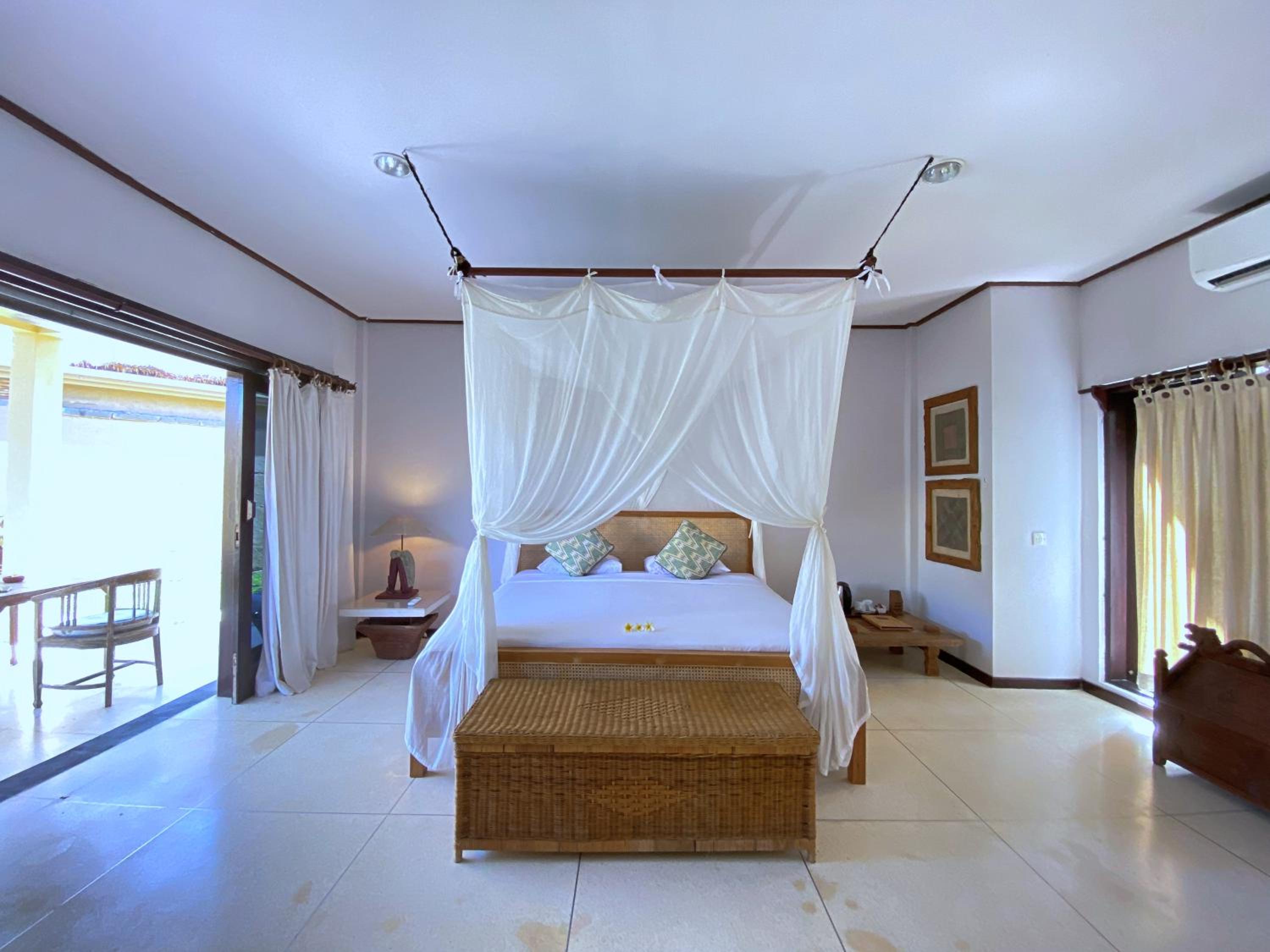 2 Bedrooms, Duplex, Pool, Villa