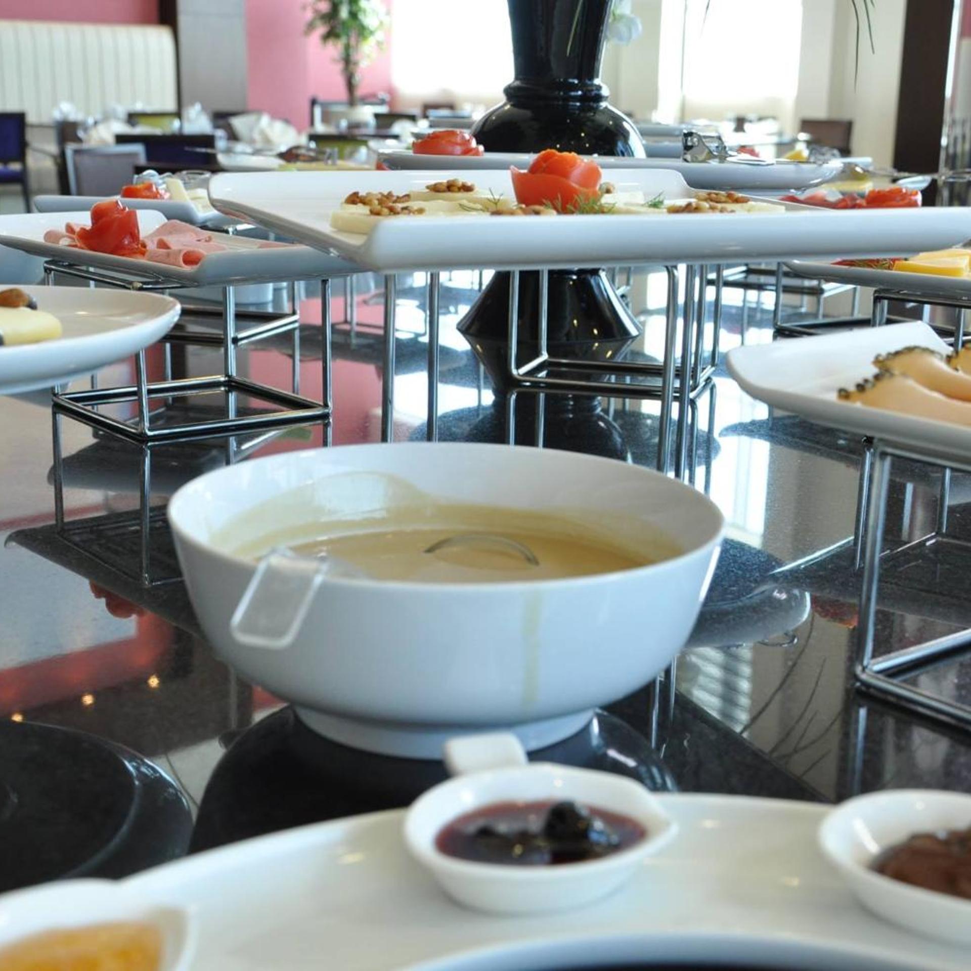 Hotel Grand Swiss 47/64