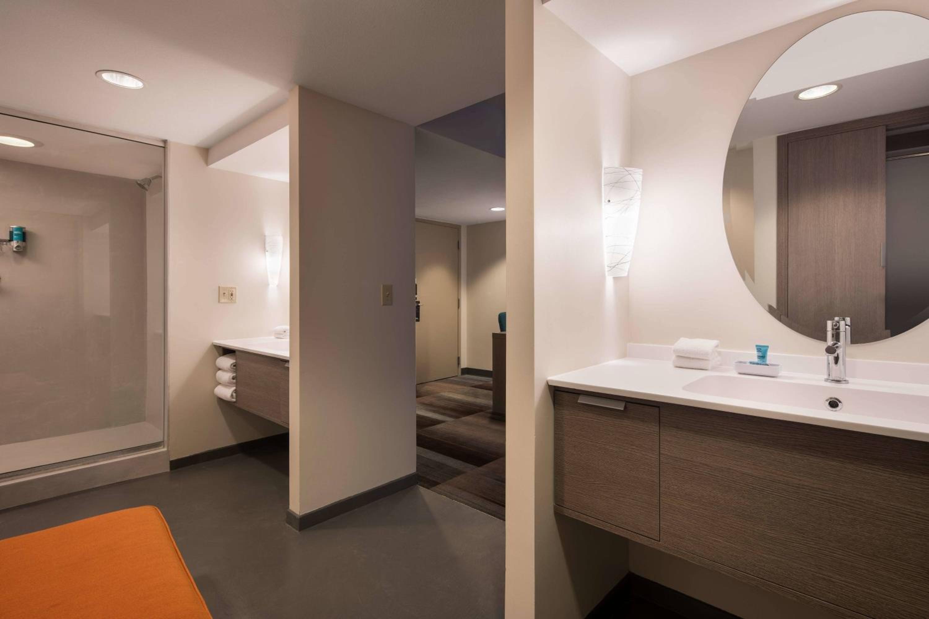 1 Bedroom, Aloft, Junior Suite, King Bed, Partial View