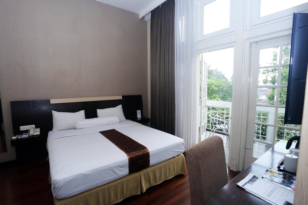 Vio Cimanuk Hotel 14/68