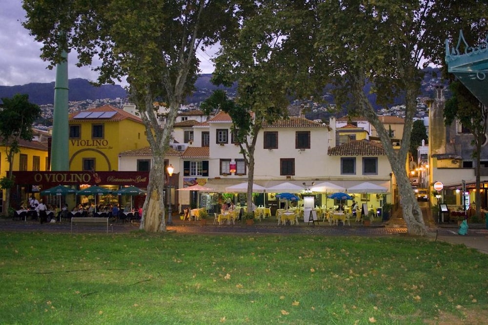 Residencial Funchal 1/46
