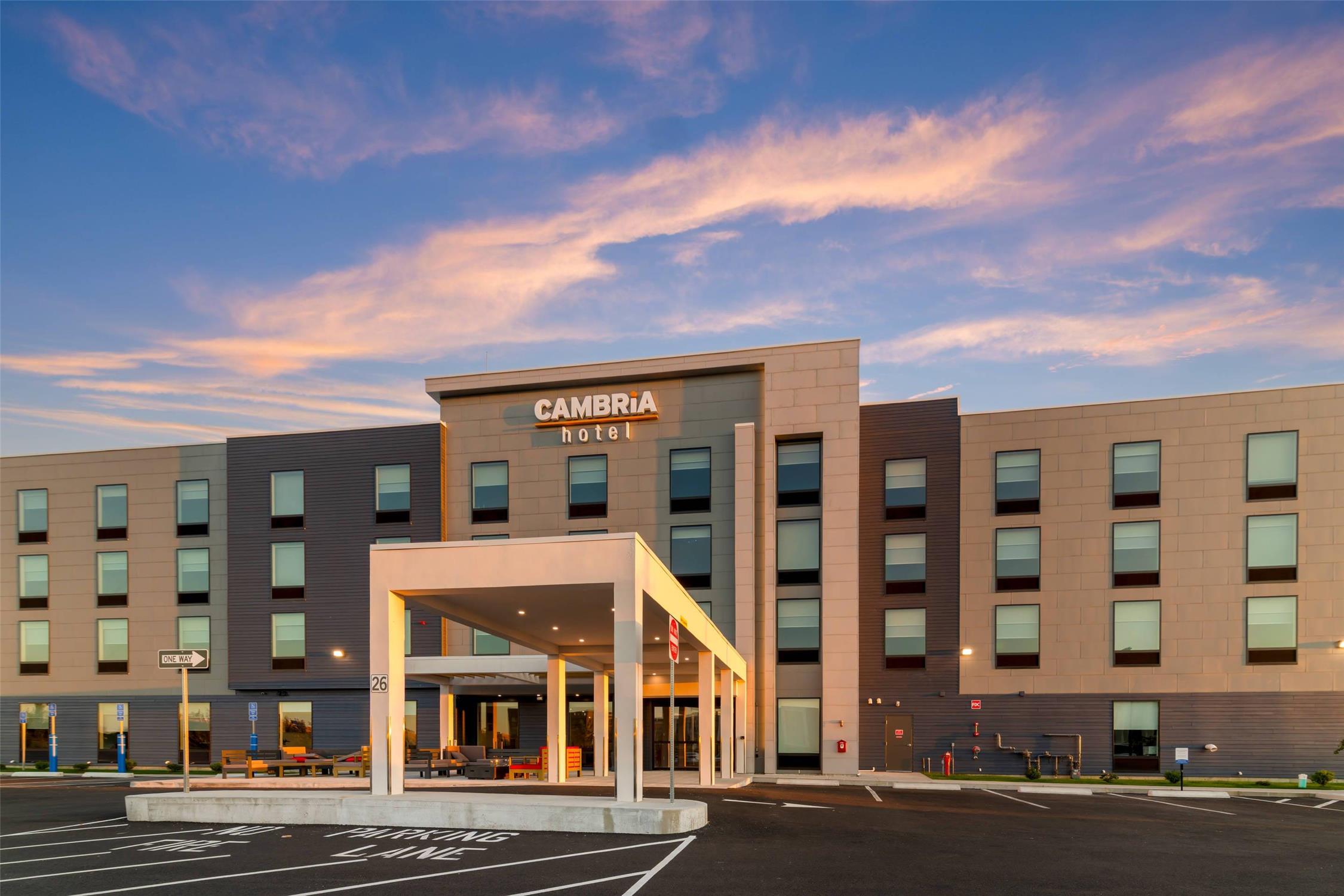 Cambria Hotel & Suites Plymouth 8/30