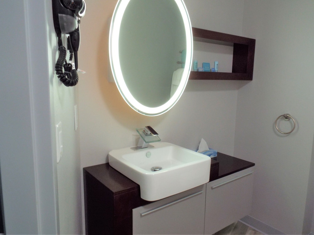 Athens Central Hotel 46/48