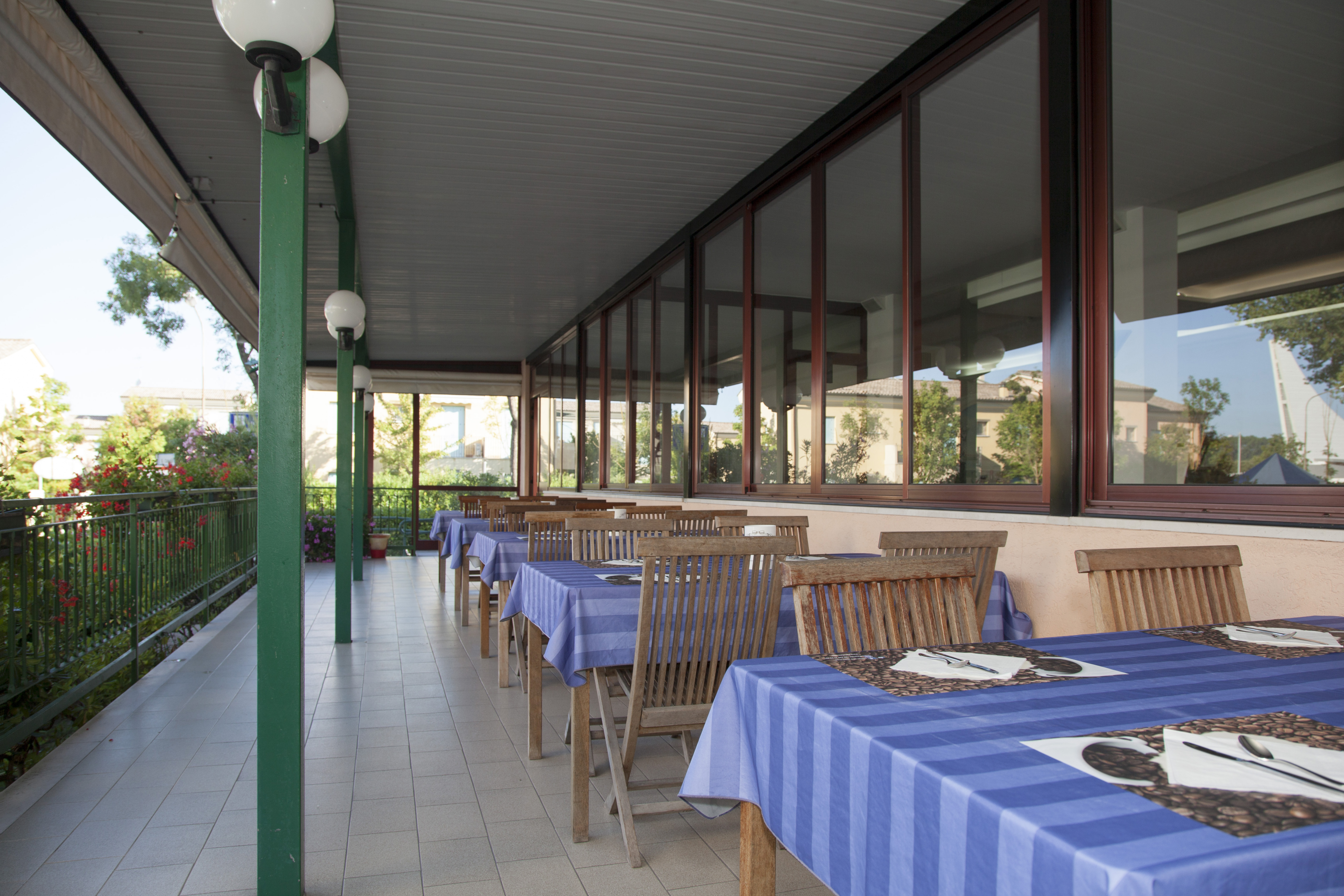 Ute Hotel 33/40
