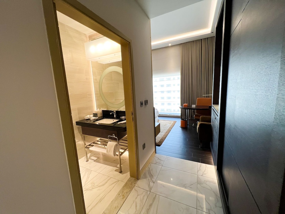 Grayton Hotel Dubai 37/66