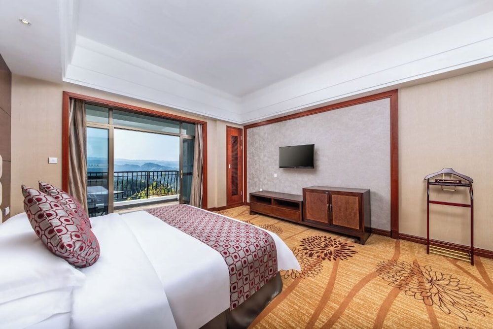 EXECUTIVE, SUITE, QUEEN BED