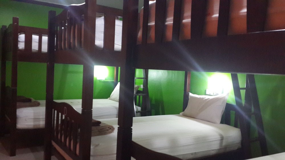 Silla Patong Hostel 20/36