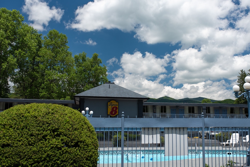 Super 8 By Wyndham Black Mountain 38/50