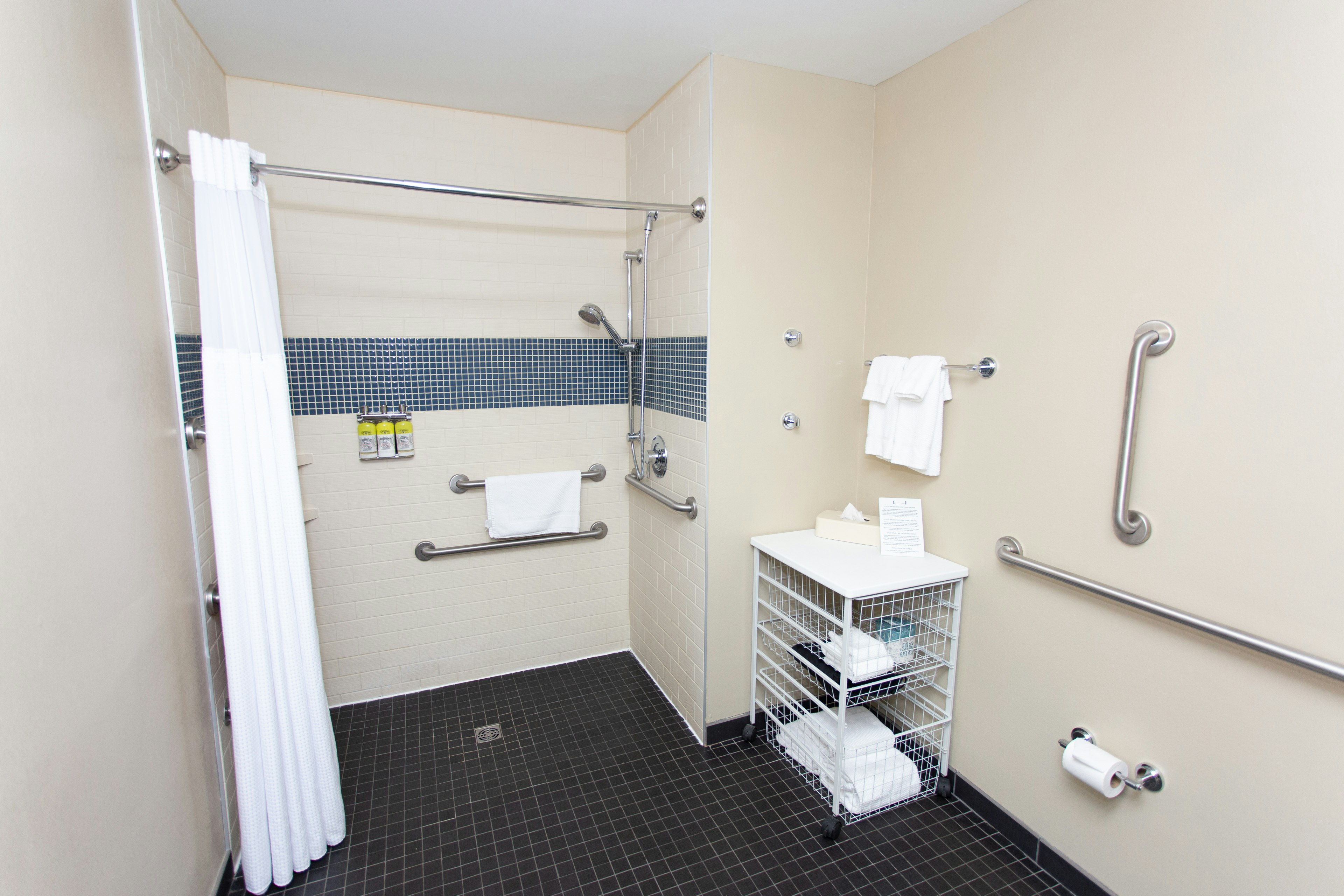 STAYBRIDGE SUITES BOWLING GREEN 68/68