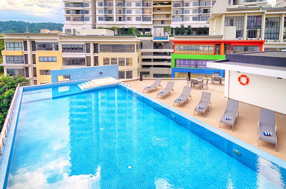 Bespoke Hotel Puchong 4/50