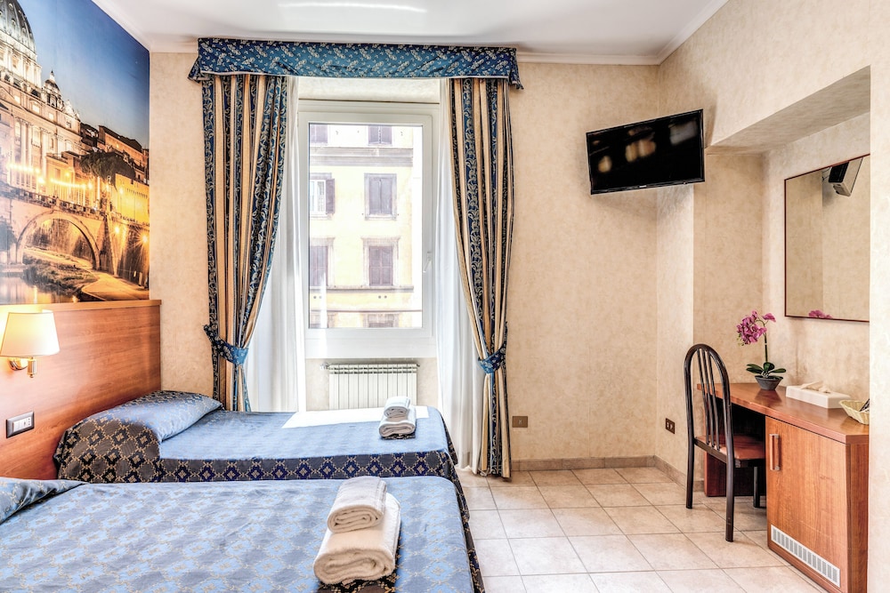 Orlanda Hotel 13/50