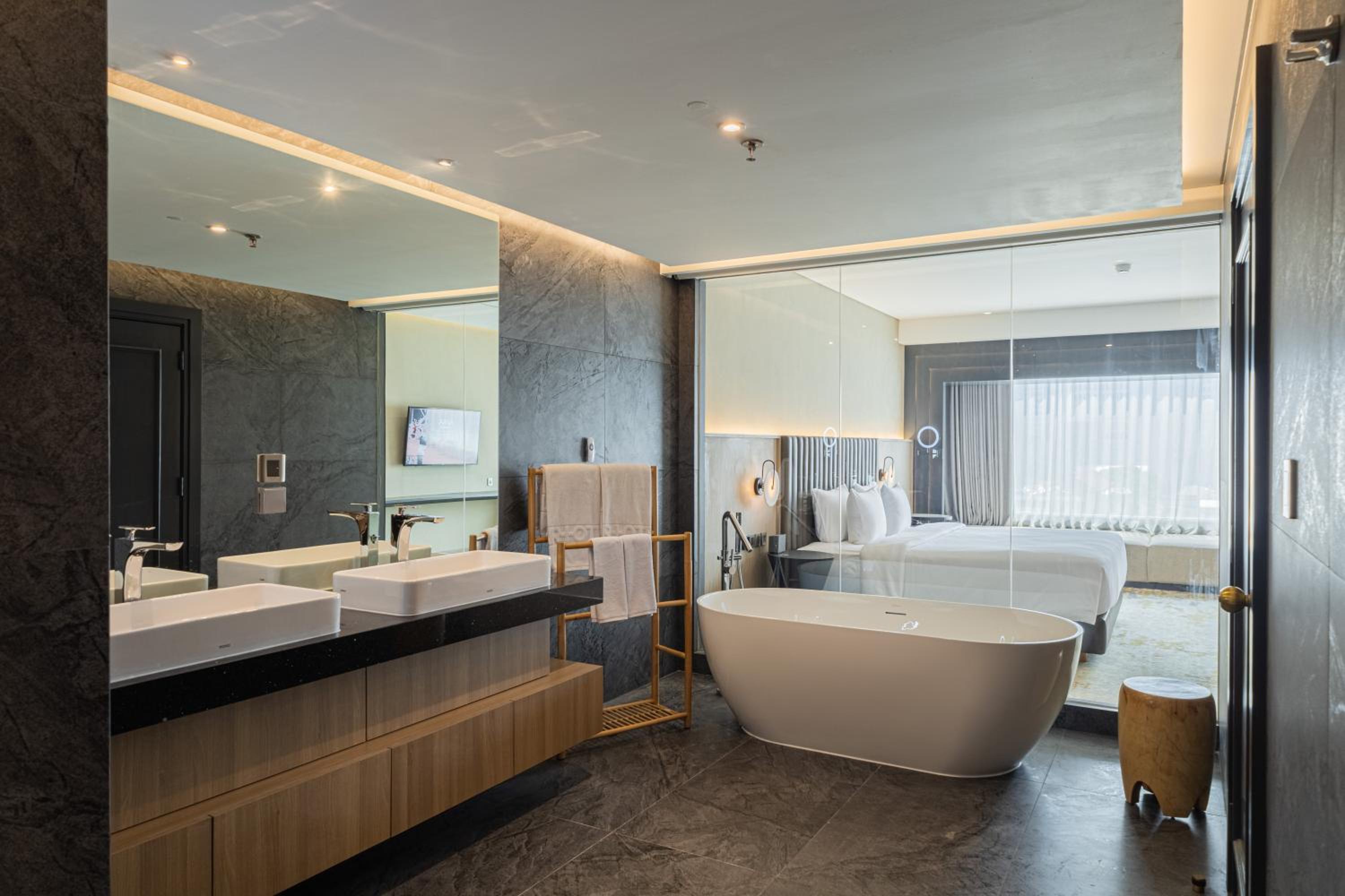 Premium, Suite, Sofa, ARTOTEL Suites Mangkuluhur 6/6