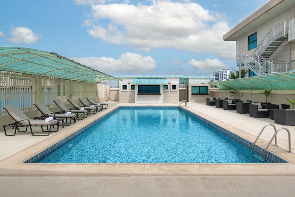 Protea Hotel By Marriott Lagos Kuramo Waters 10/71