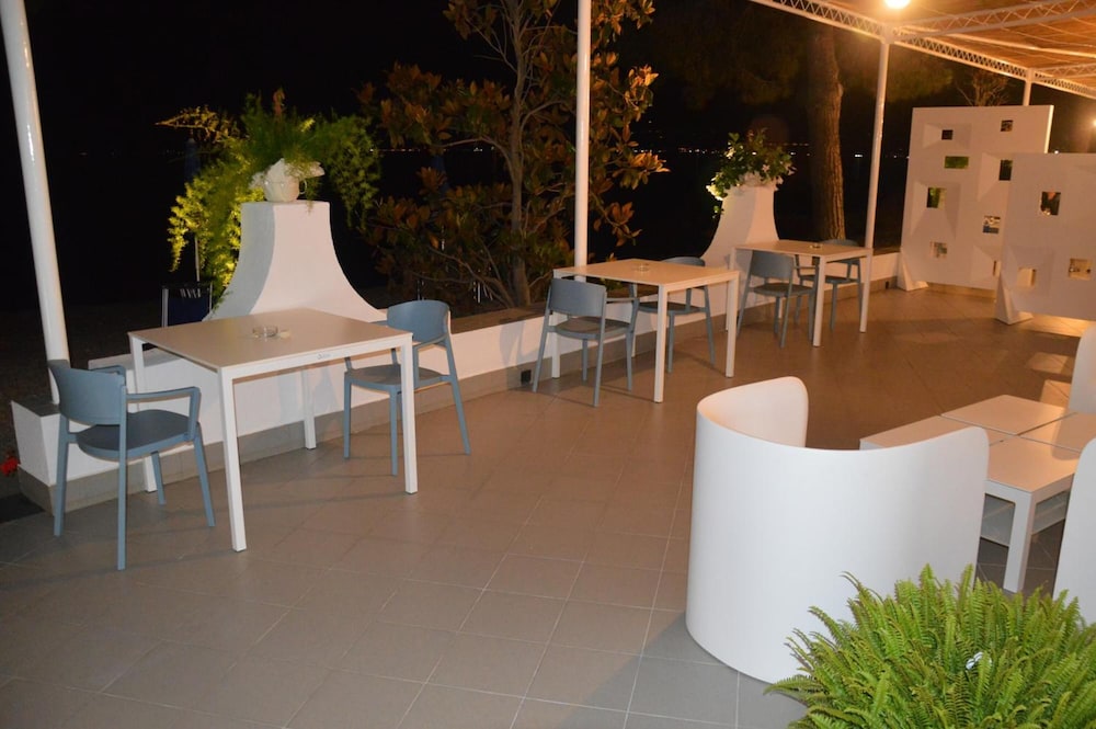 Riviera Lido Hotel 9/32