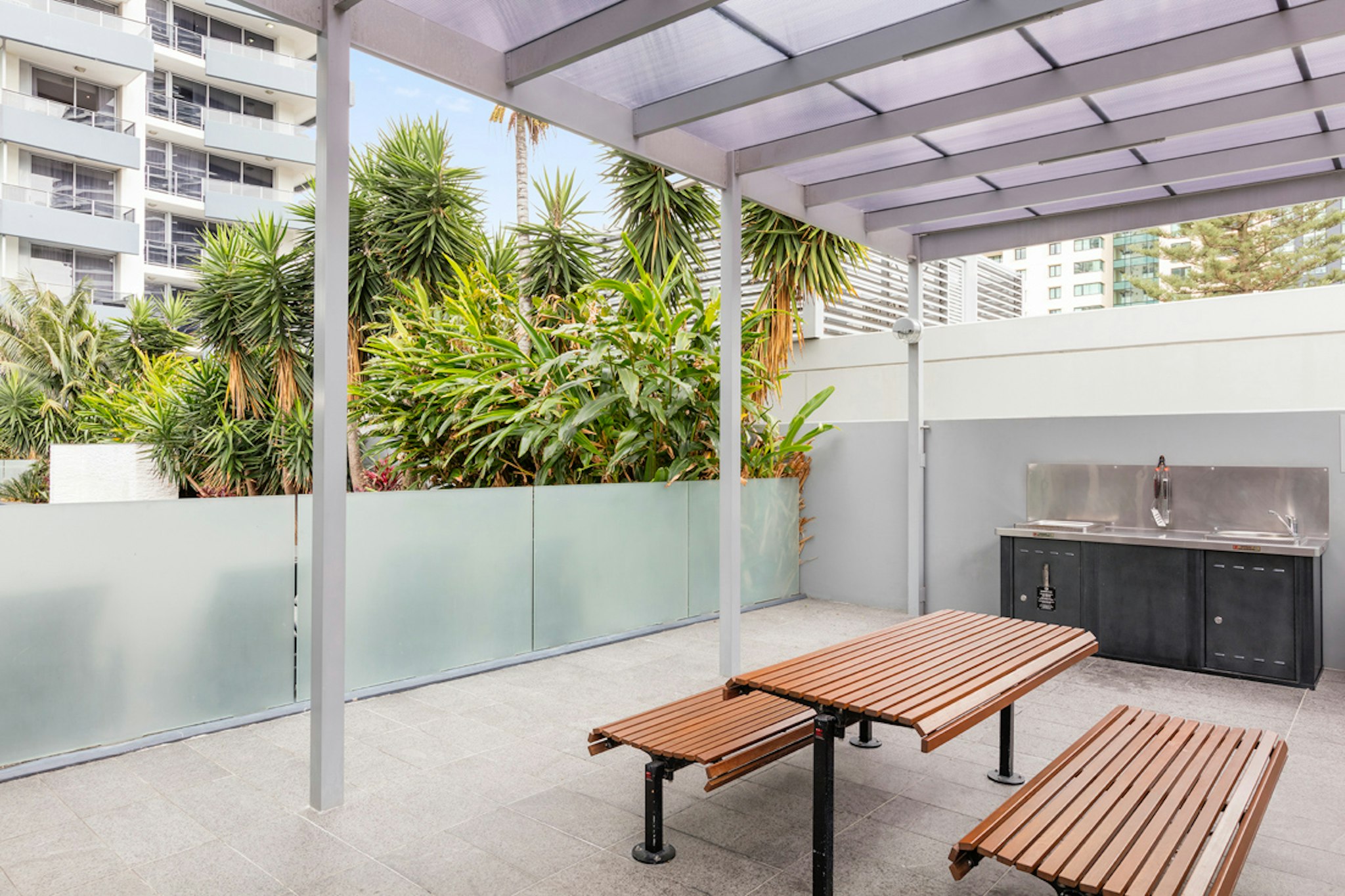 Meriton Suites Broadbeach 24/37