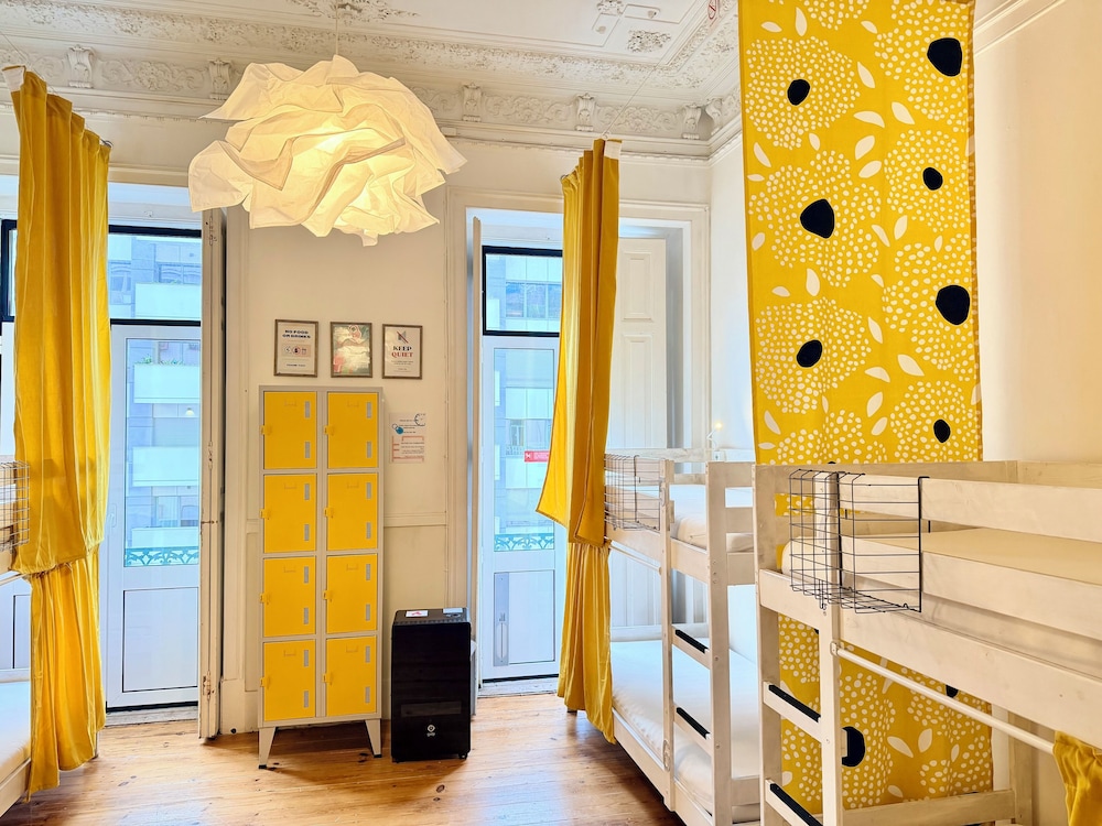 Ambiente Hostel 10/50