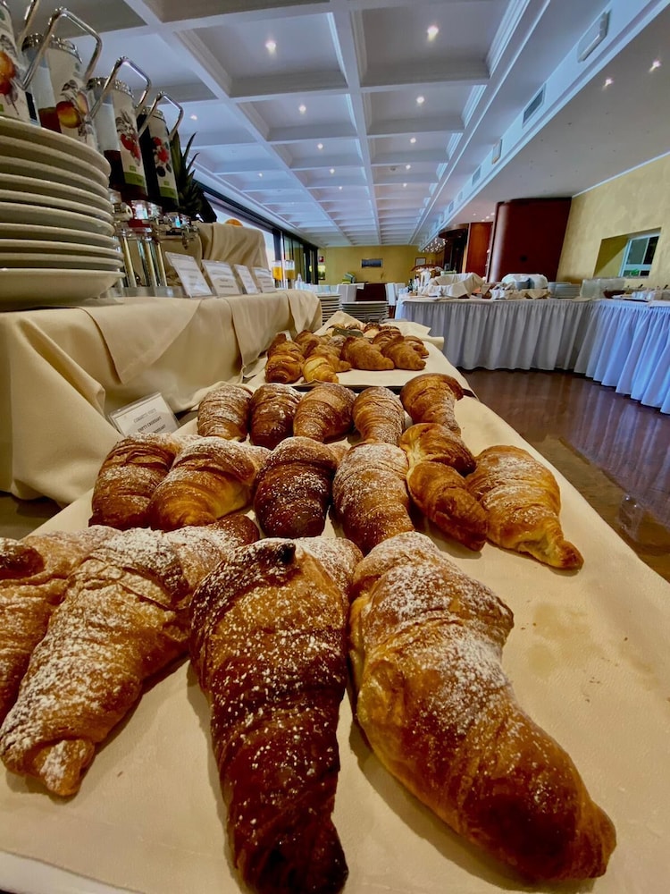 HOTEL FALCONE 13/32