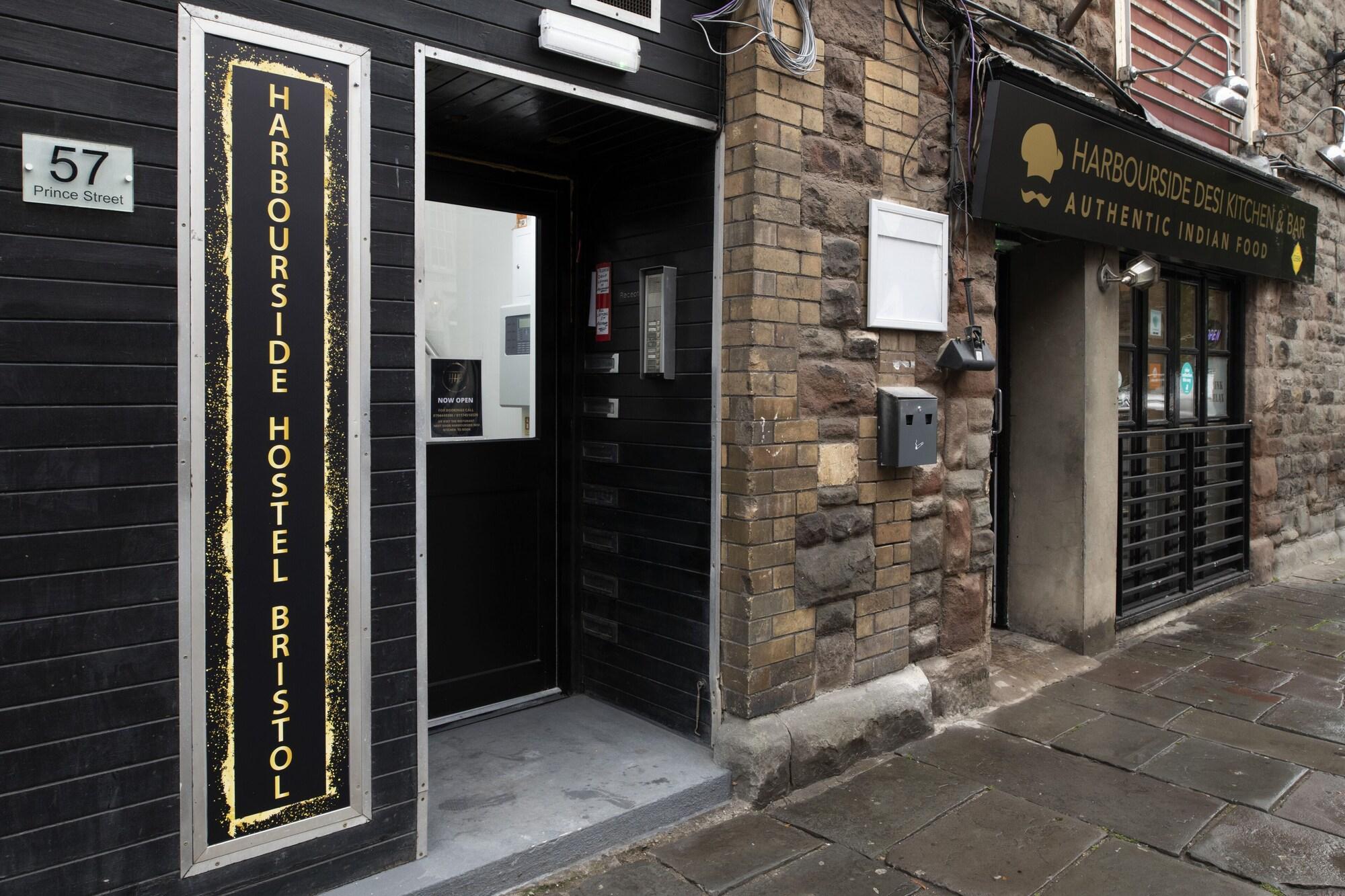 OYO Harbourside Hostel Bristol 4/39