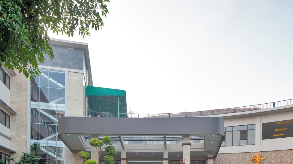The Green Peak, ARTOTEL Curated in Megamendung
