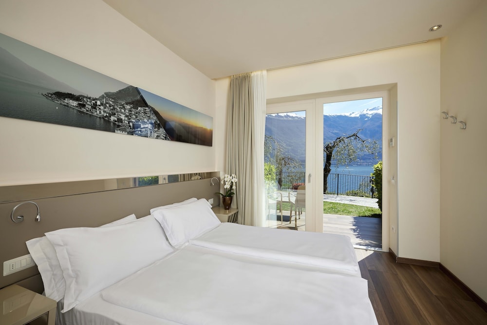 STANDARD, DOUBLE BED, GARDEN AREA