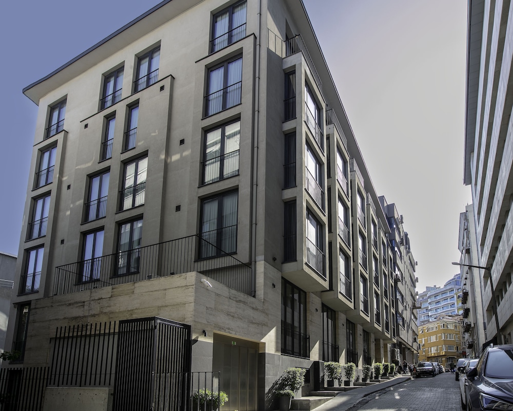 Ando Living Taksim Gumussuyu Townhouse 58/62