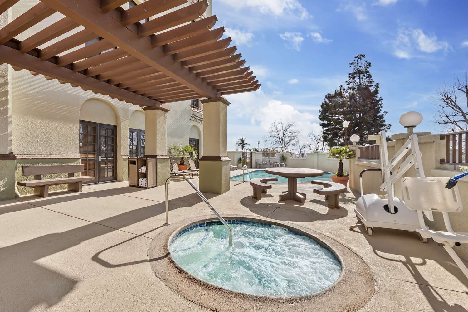 Best Western Plus Heritage Inn Rancho Cucamonga/Ontario 22/40