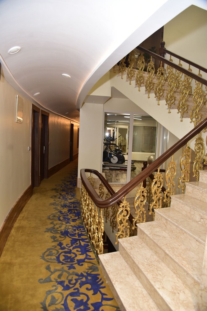 The Cedar Grand Hotel And Spa 10/32