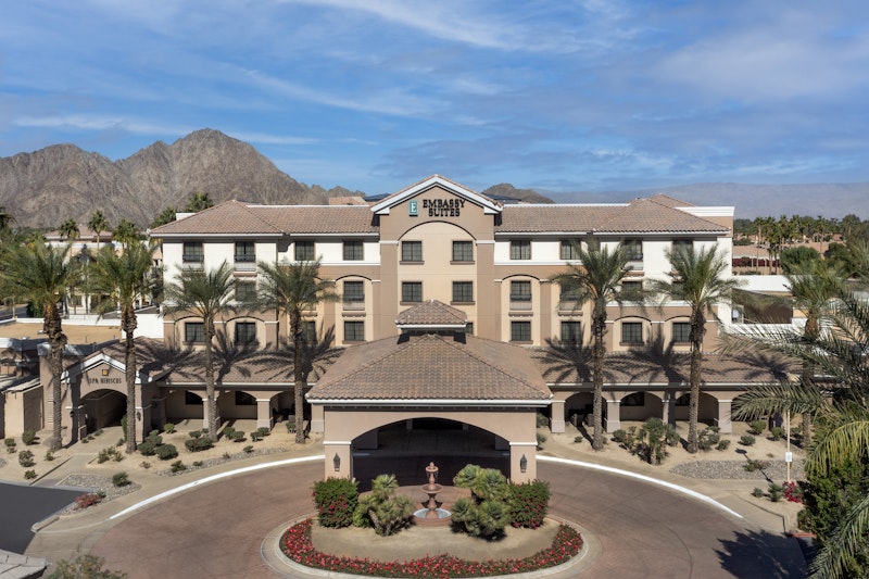 Embassy Suites La Quinta & Spa 84/85