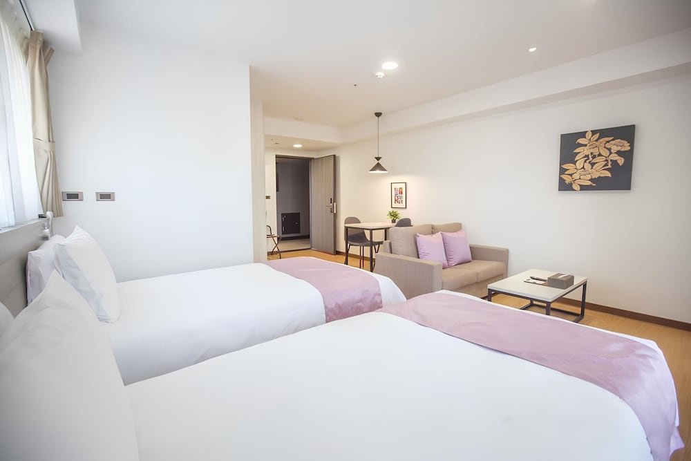 Standard, Twin Beds
