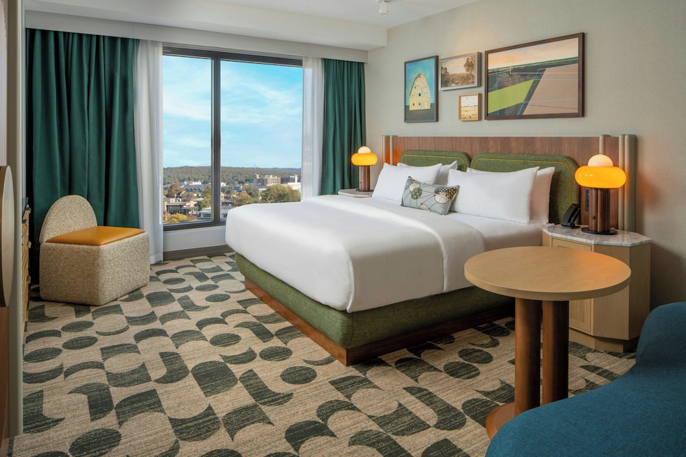 Trilogy Hotel Huntsville, Autograph Collection 11/43