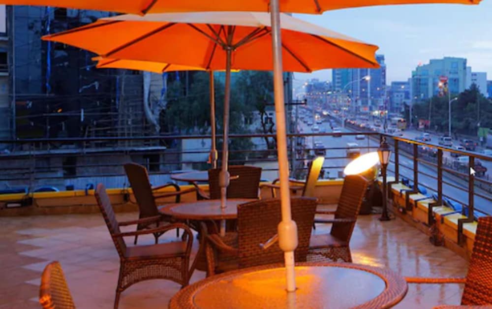 Wassamar Hotel 43/47