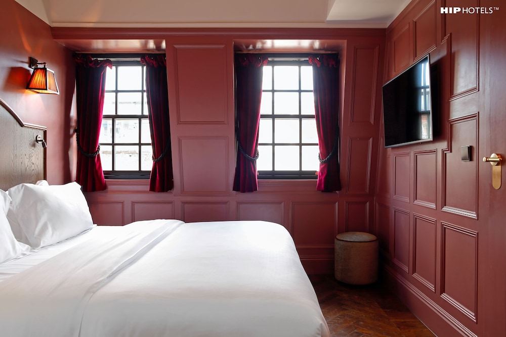Mimi's Hotel Soho 49/63
