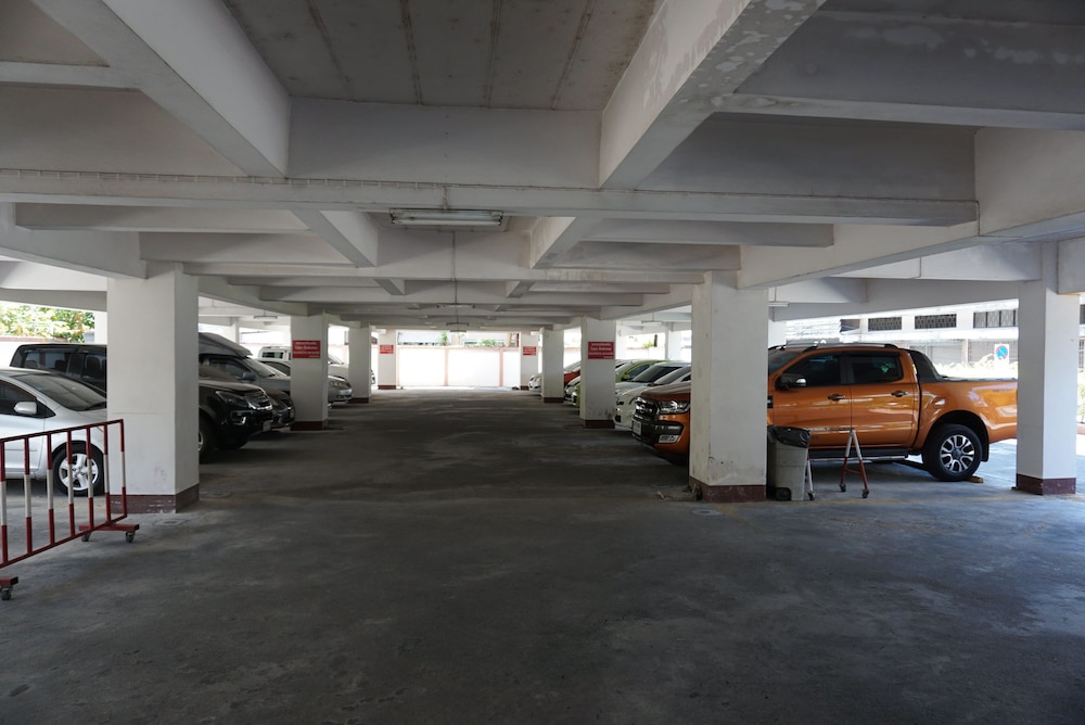 Premier Hotel Nakhonsithammarat 15/19