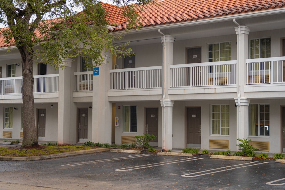 Studio 6 Extended Stay - Coral Springs, FL - Fort Lauderdale in CORAL SPRINGS - FL
