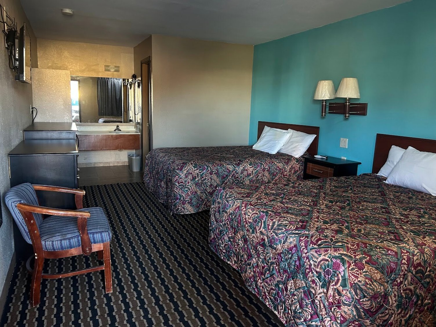 Crete Inn by Capital O Near Lincoln 12/48