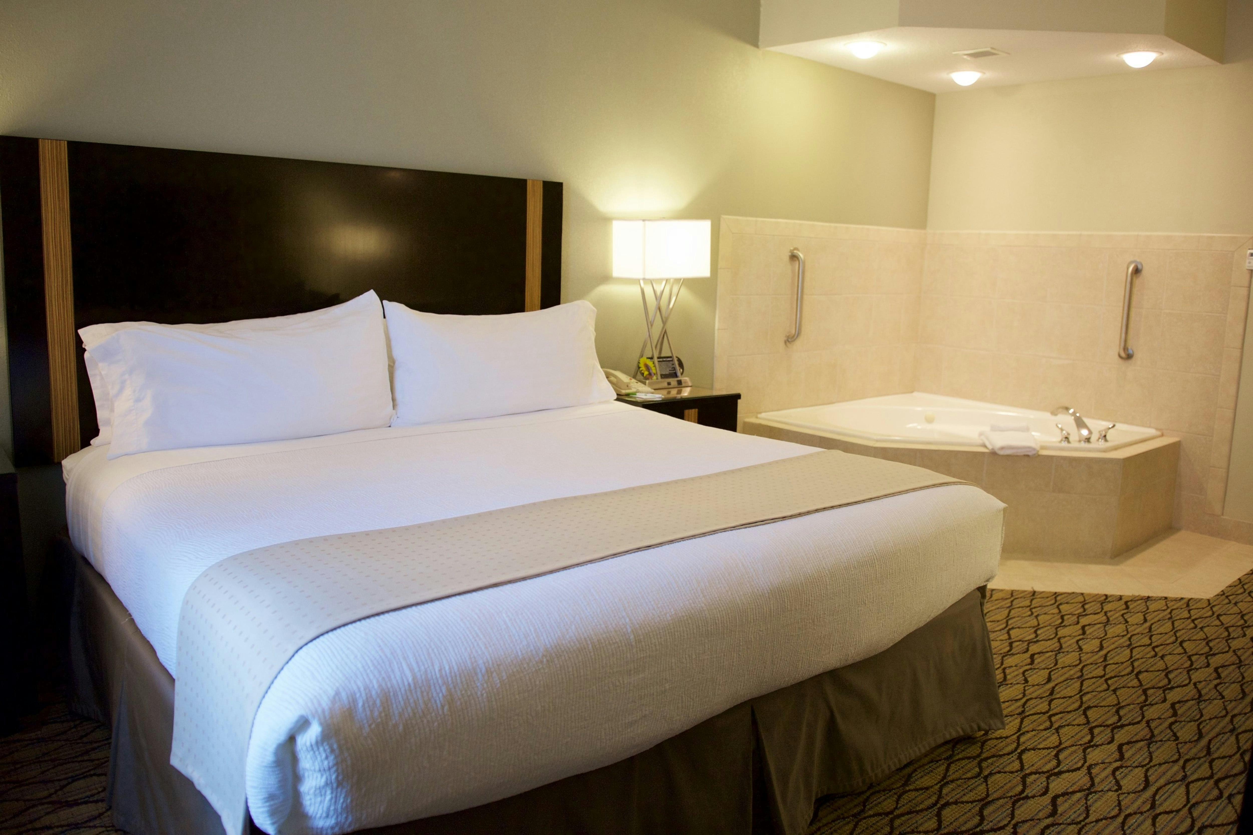 Holiday Inn Effingham 10/46