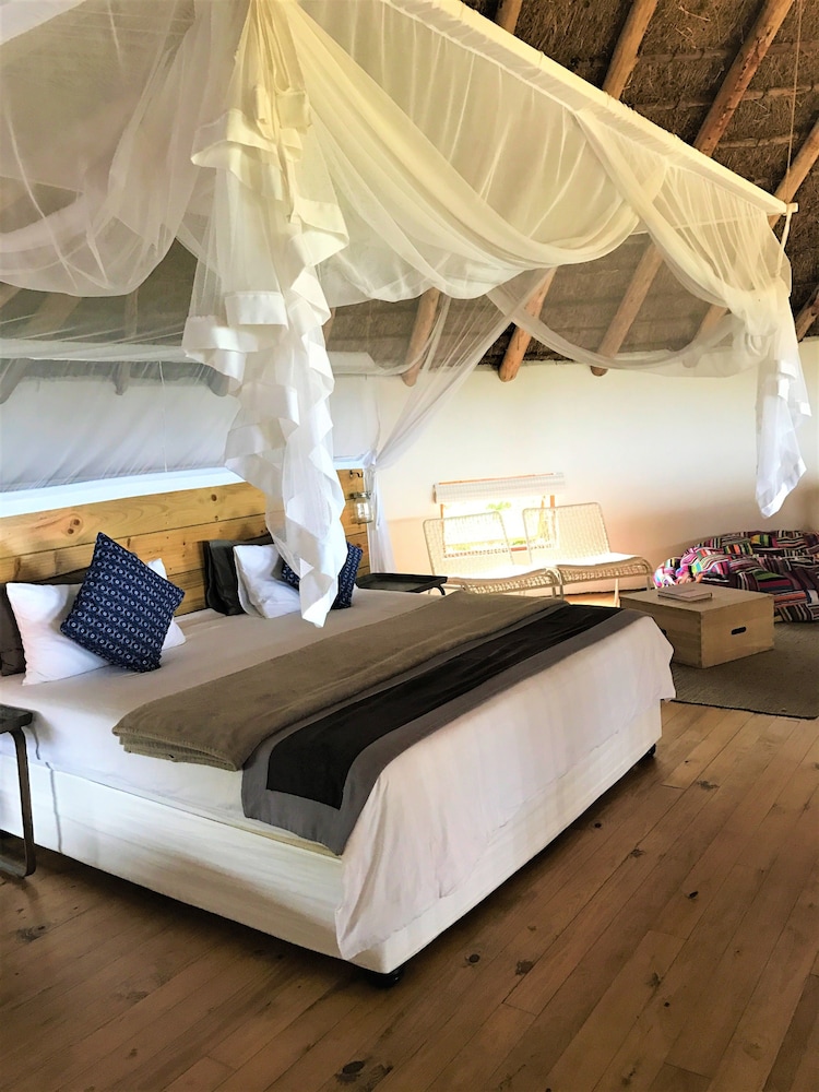 Swell Eco Lodge 9/31