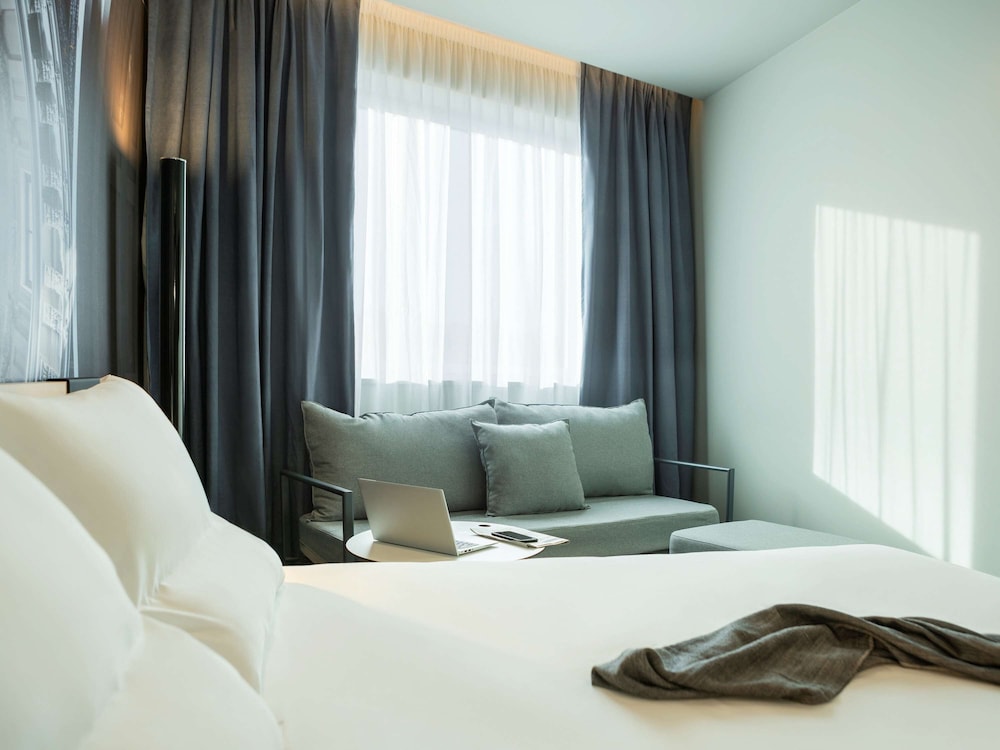 NOVOTEL BELLEVILLE PARIS 20 16/69