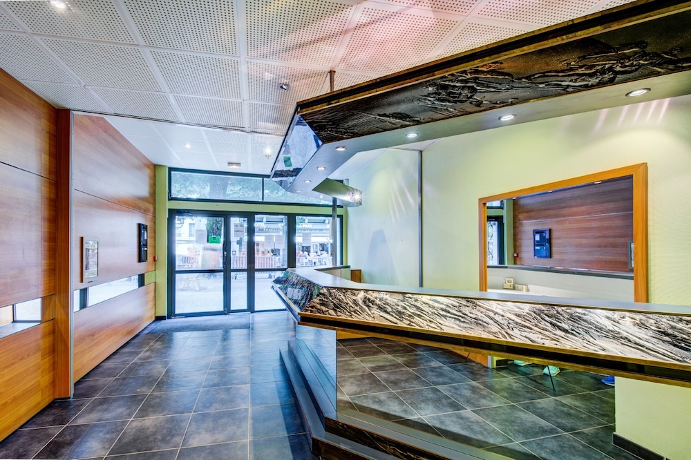 Lobby at Residence Illixon - Vacanceole, BAGNERES-DE-LUCHON