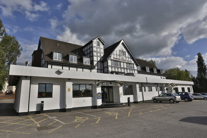 Barons Court Hotel Walsall 15/17