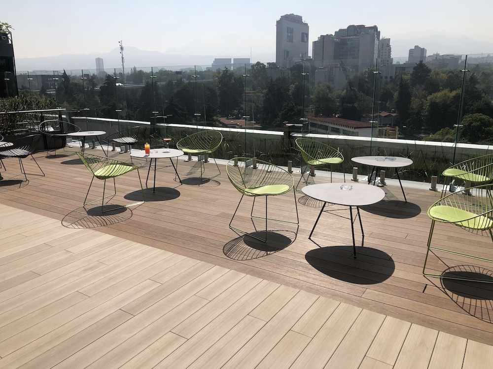 Galeria Plaza San Jeronimo 29/51