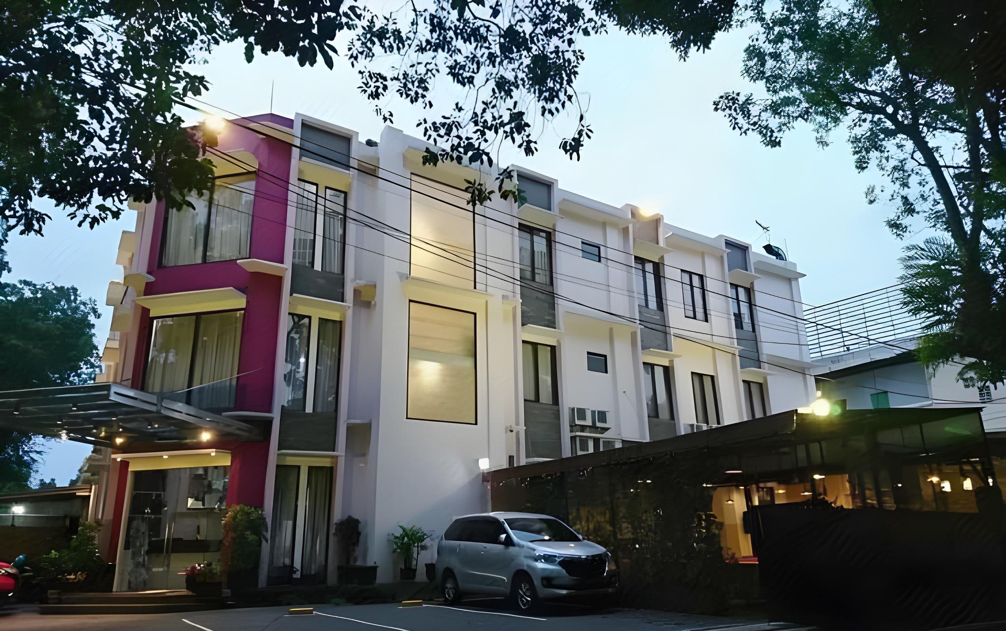 Latief Inn 6/33